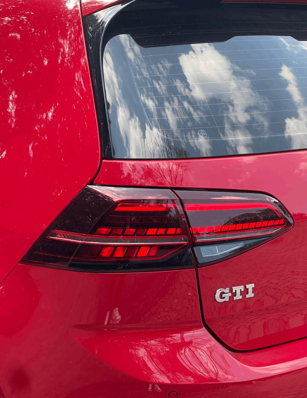 Volkswagen Golf | MK 7 MK 7.5 (2013-2020) | OEM R STYLE LED TAILLIGHTS