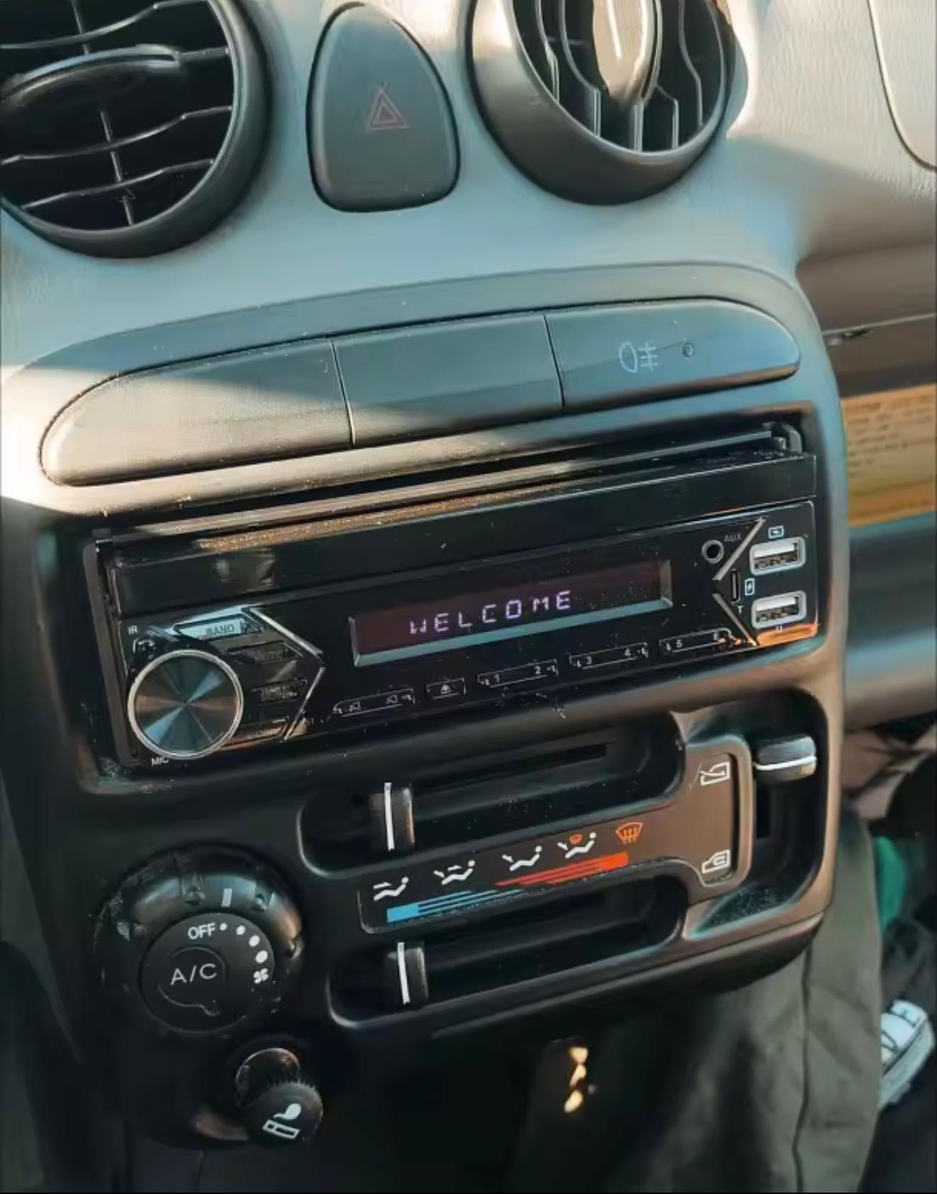 Universal 1 DIN Radio | Retractable 7 Inch Android Screen