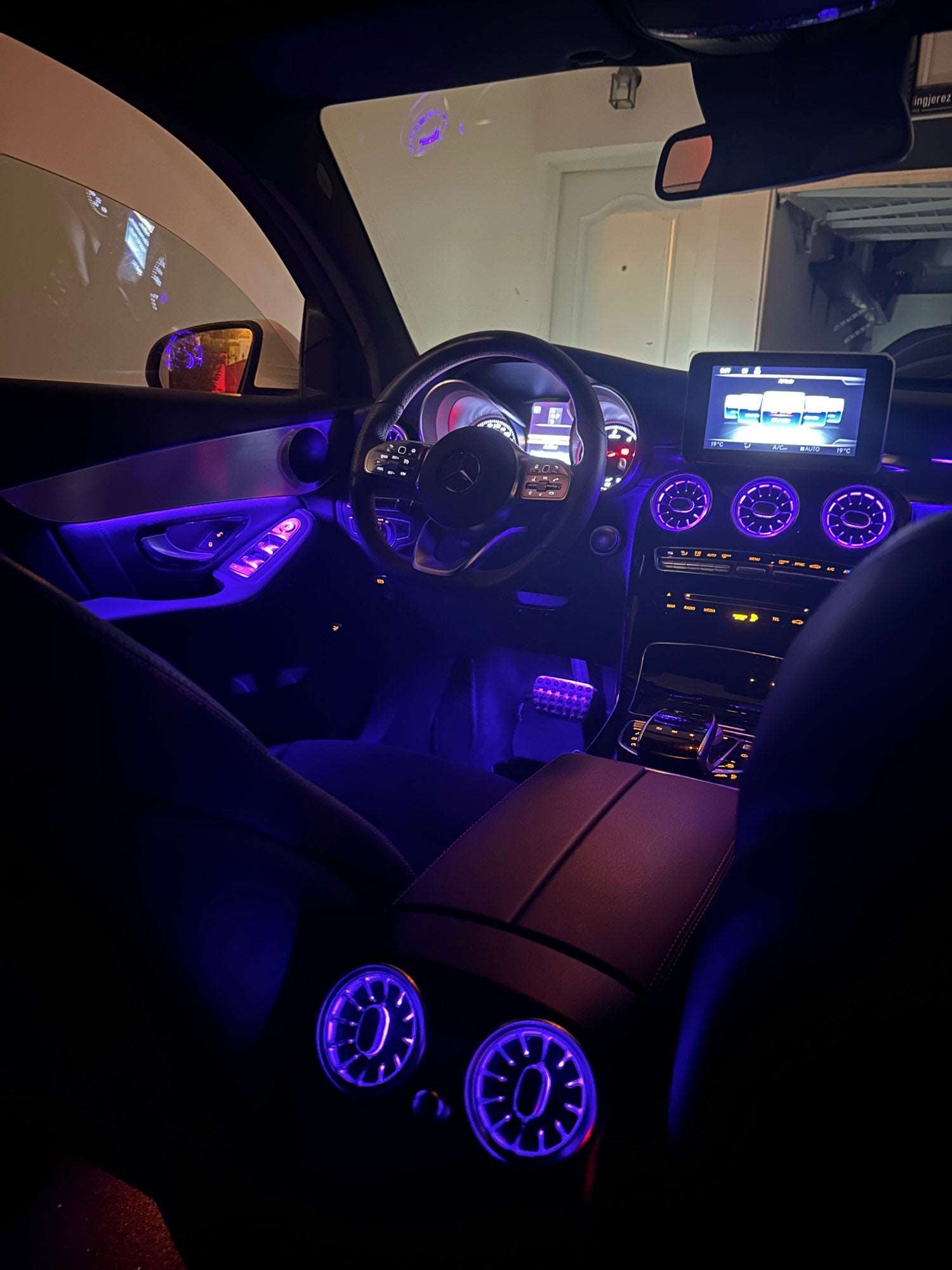Mercedes GLE GLS GLC LED Interior Lighting Set – Premium 18 SMD White – 6000K Cool White – LUXLED.NET