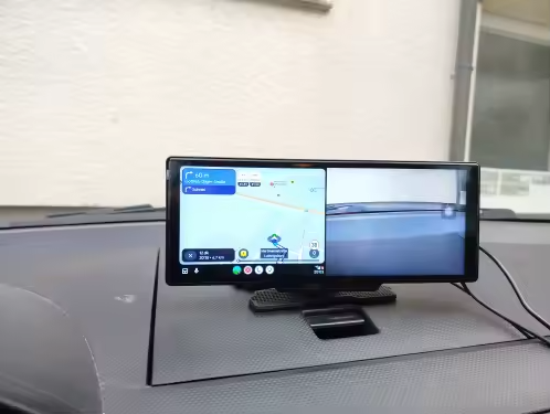 Universal | 10" Portable CarPlay Screen